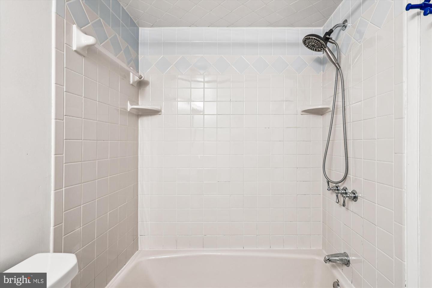 6147 LEESBURG PIKE #107, FALLS CHURCH, Virginia 22041, 2 Bedrooms Bedrooms, ,1 BathroomBathrooms,Residential,For sale,6147 LEESBURG PIKE #107,VAFX2287366 MLS # VAFX2287366