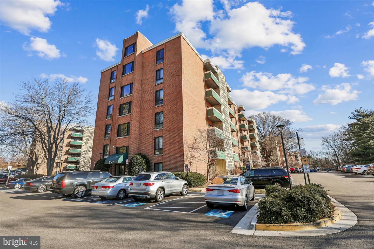 6147 LEESBURG PIKE #107, FALLS CHURCH, Virginia 22041, 2 Bedrooms Bedrooms, ,1 BathroomBathrooms,Residential,For sale,6147 LEESBURG PIKE #107,VAFX2287366 MLS # VAFX2287366