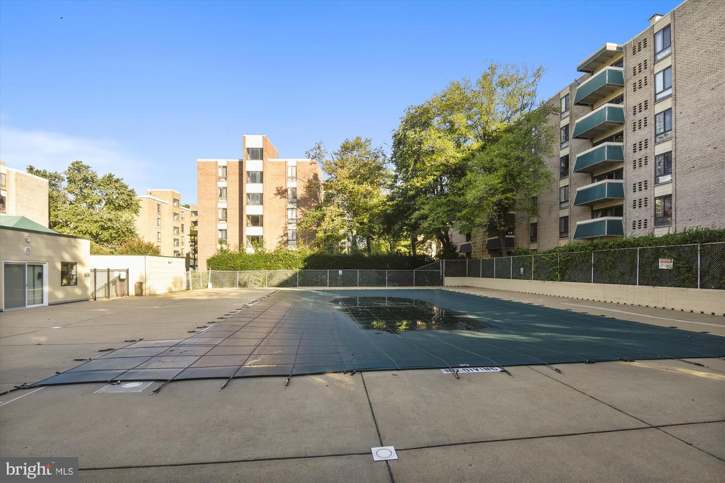 6147 LEESBURG PIKE #107, FALLS CHURCH, Virginia 22041, 2 Bedrooms Bedrooms, ,1 BathroomBathrooms,Residential,For sale,6147 LEESBURG PIKE #107,VAFX2287366 MLS # VAFX2287366