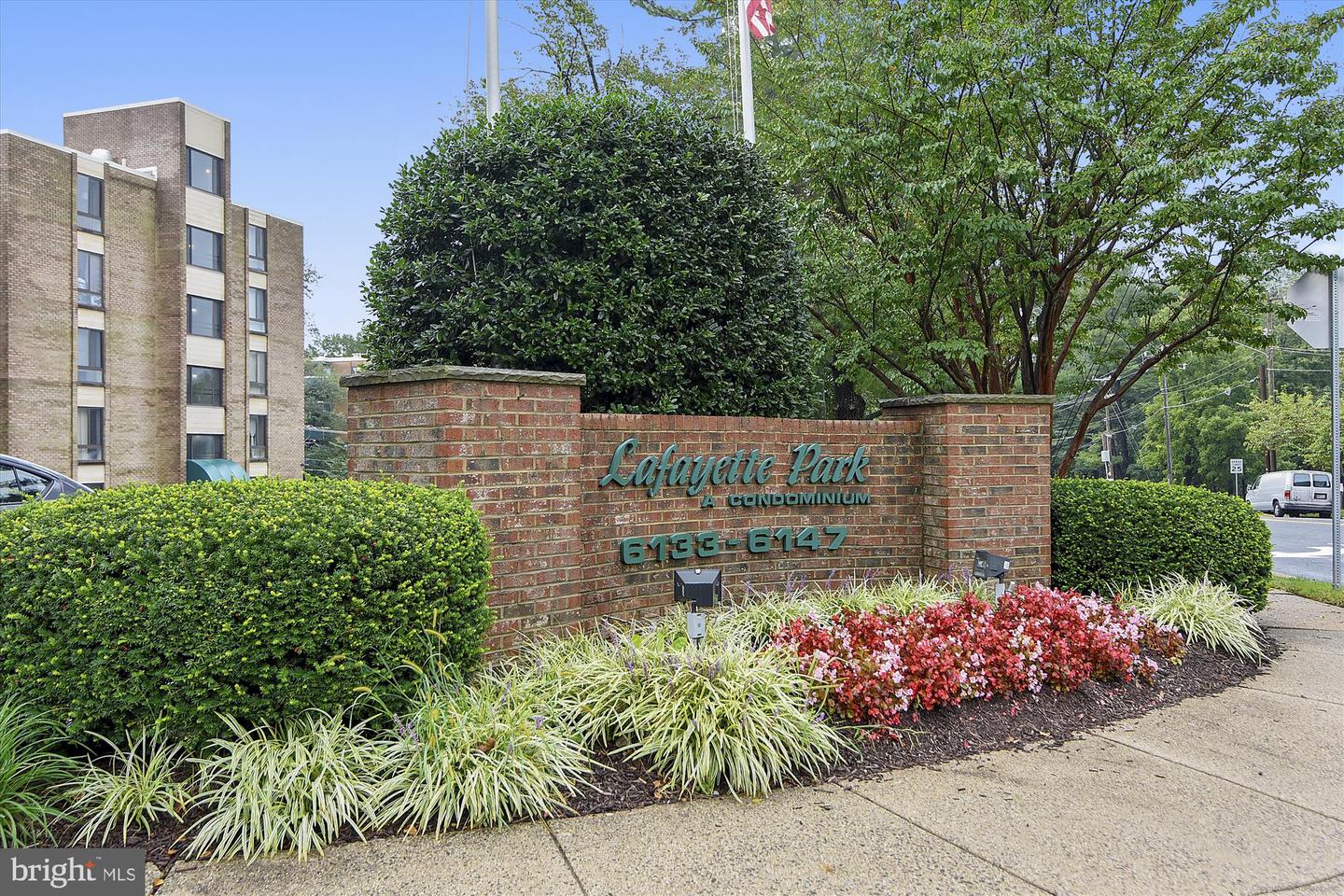 6147 LEESBURG PIKE #107, FALLS CHURCH, Virginia 22041, 2 Bedrooms Bedrooms, ,1 BathroomBathrooms,Residential,For sale,6147 LEESBURG PIKE #107,VAFX2287366 MLS # VAFX2287366