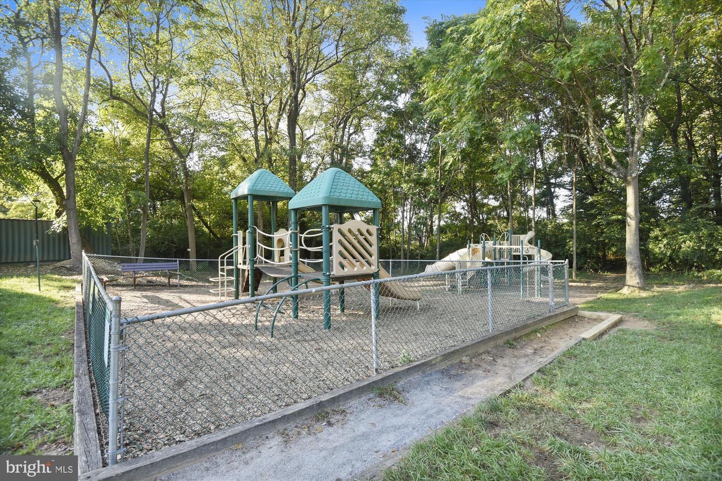 6147 LEESBURG PIKE #107, FALLS CHURCH, Virginia 22041, 2 Bedrooms Bedrooms, ,1 BathroomBathrooms,Residential,For sale,6147 LEESBURG PIKE #107,VAFX2287366 MLS # VAFX2287366