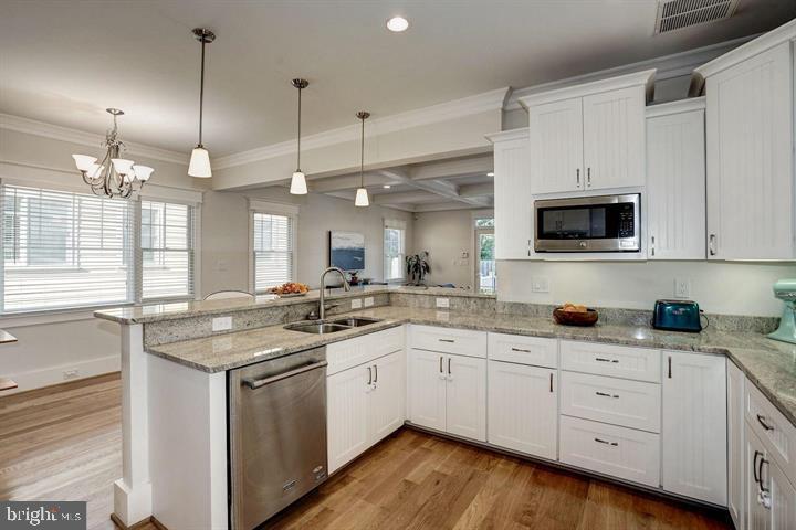 1919 N GEORGE MASON DR N, ARLINGTON, Virginia 22207, 4 Bedrooms Bedrooms, ,4 BathroomsBathrooms,Residential,For sale,1919 N GEORGE MASON DR N,VAAR2068100 MLS # VAAR2068100