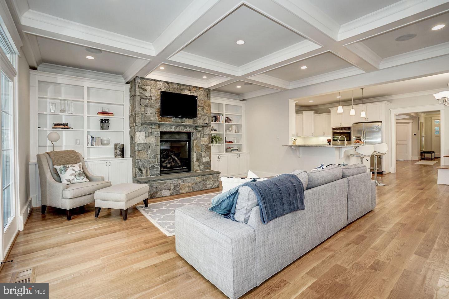 1919 N GEORGE MASON DR N, ARLINGTON, Virginia 22207, 4 Bedrooms Bedrooms, ,4 BathroomsBathrooms,Residential,For sale,1919 N GEORGE MASON DR N,VAAR2068100 MLS # VAAR2068100