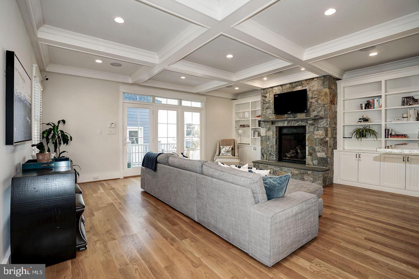 1919 N GEORGE MASON DR N, ARLINGTON, Virginia 22207, 4 Bedrooms Bedrooms, ,4 BathroomsBathrooms,Residential,For sale,1919 N GEORGE MASON DR N,VAAR2068100 MLS # VAAR2068100