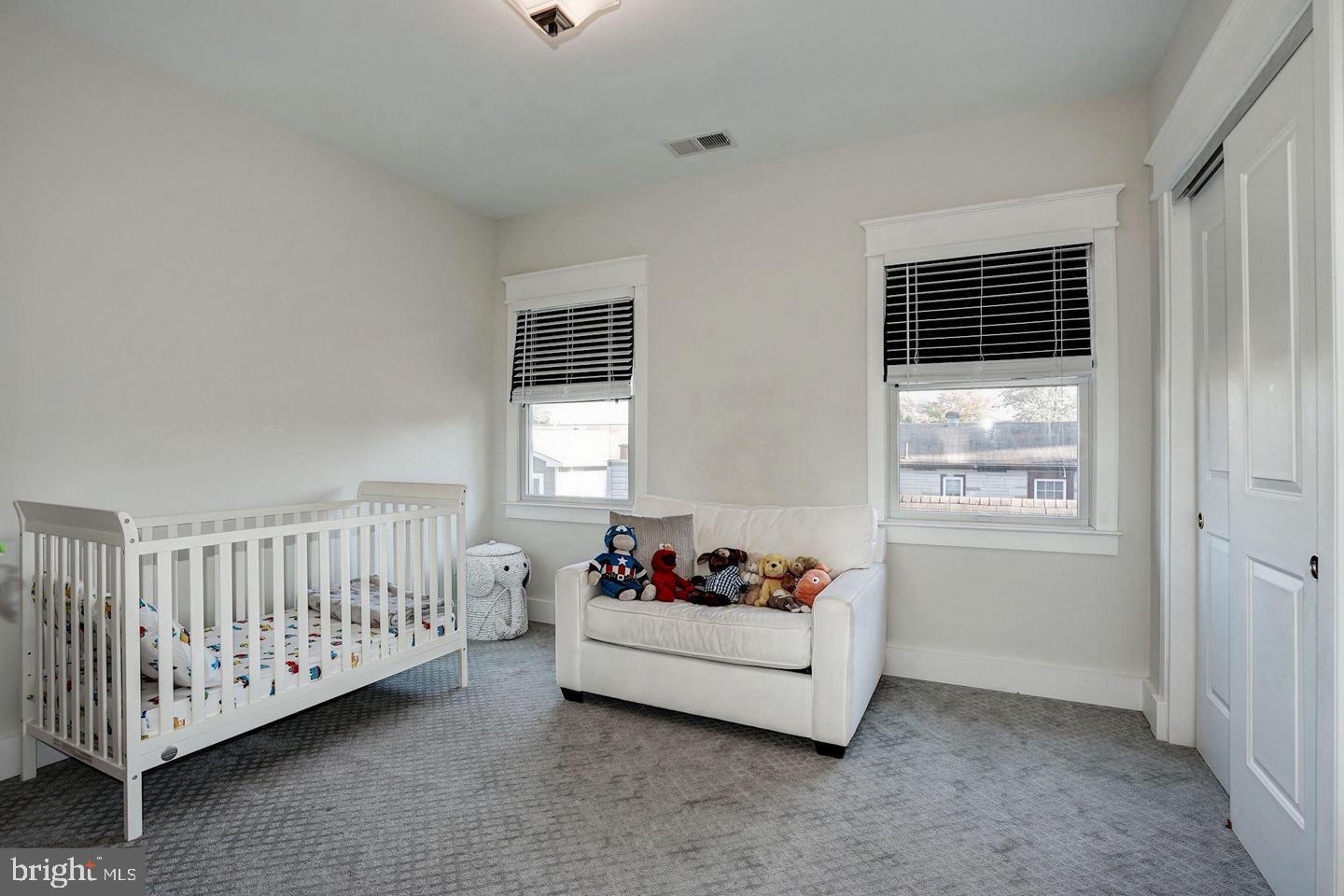 1919 N GEORGE MASON DR N, ARLINGTON, Virginia 22207, 4 Bedrooms Bedrooms, ,4 BathroomsBathrooms,Residential,For sale,1919 N GEORGE MASON DR N,VAAR2068100 MLS # VAAR2068100