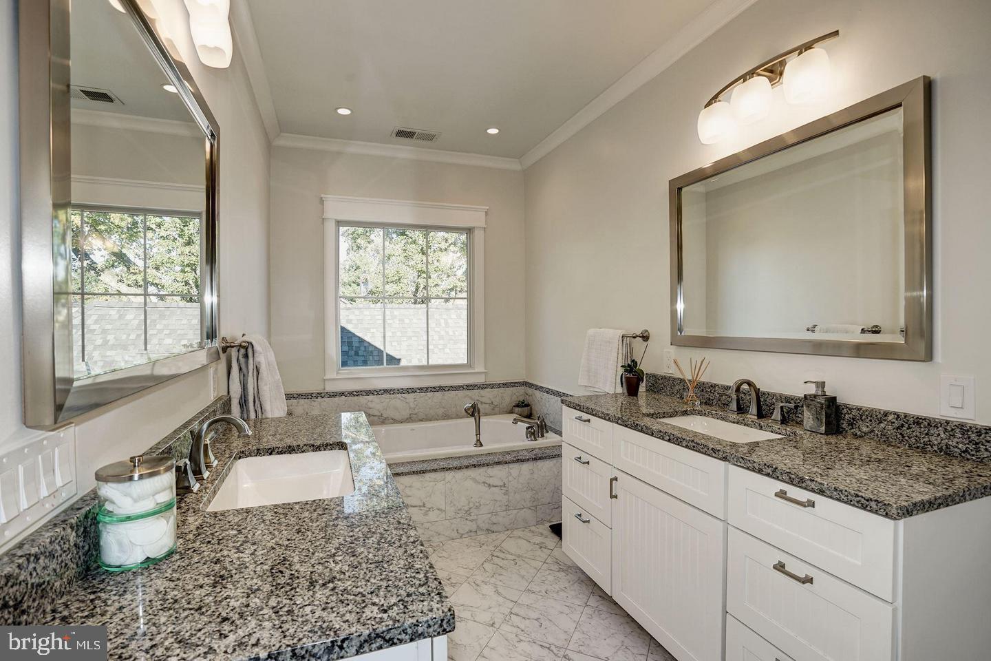 1919 N GEORGE MASON DR N, ARLINGTON, Virginia 22207, 4 Bedrooms Bedrooms, ,4 BathroomsBathrooms,Residential,For sale,1919 N GEORGE MASON DR N,VAAR2068100 MLS # VAAR2068100