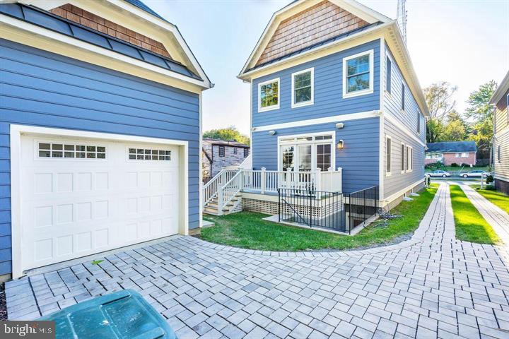 1919 N GEORGE MASON DR N, ARLINGTON, Virginia 22207, 4 Bedrooms Bedrooms, ,4 BathroomsBathrooms,Residential,For sale,1919 N GEORGE MASON DR N,VAAR2068100 MLS # VAAR2068100