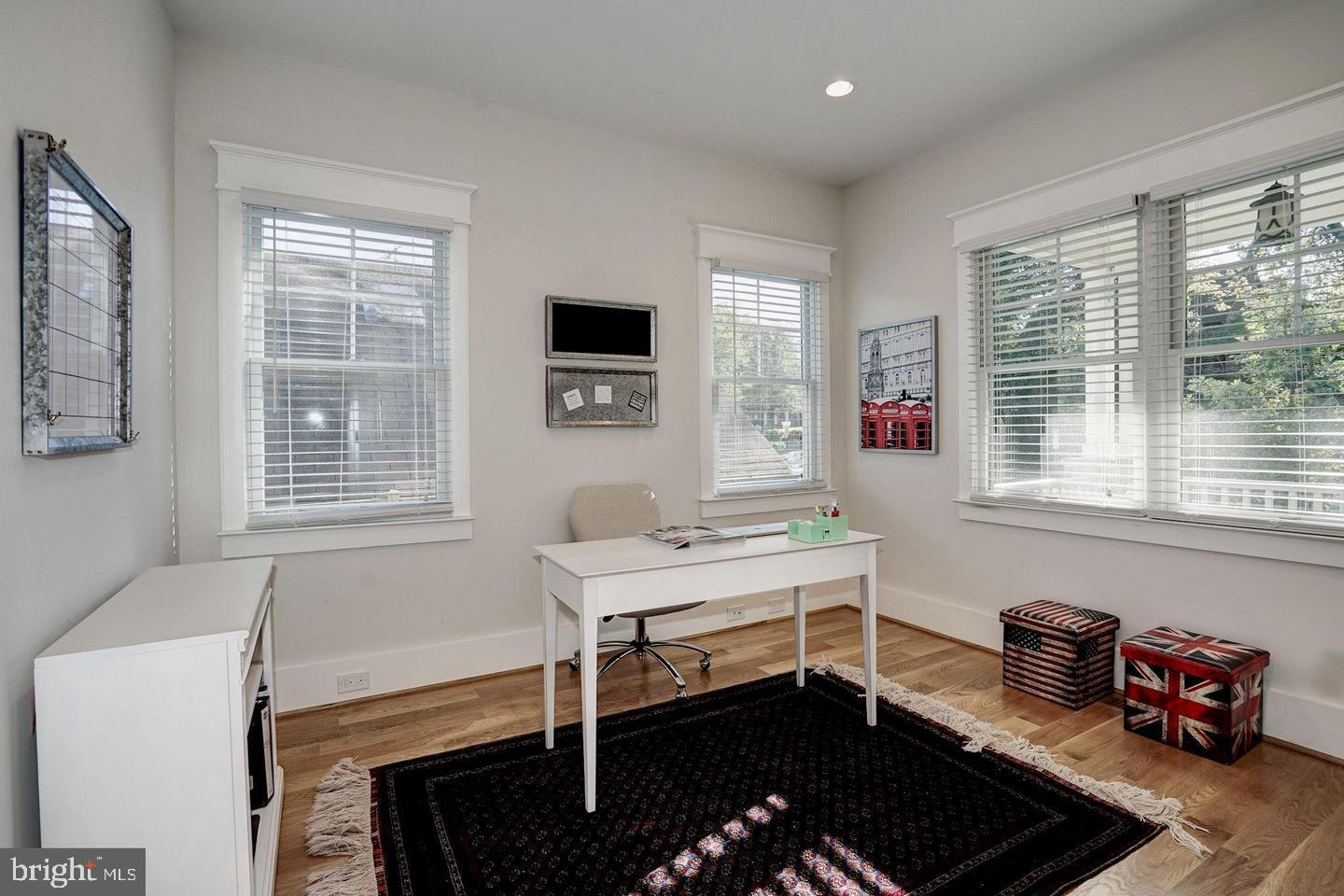 1919 N GEORGE MASON DR N, ARLINGTON, Virginia 22207, 4 Bedrooms Bedrooms, ,4 BathroomsBathrooms,Residential,For sale,1919 N GEORGE MASON DR N,VAAR2068100 MLS # VAAR2068100