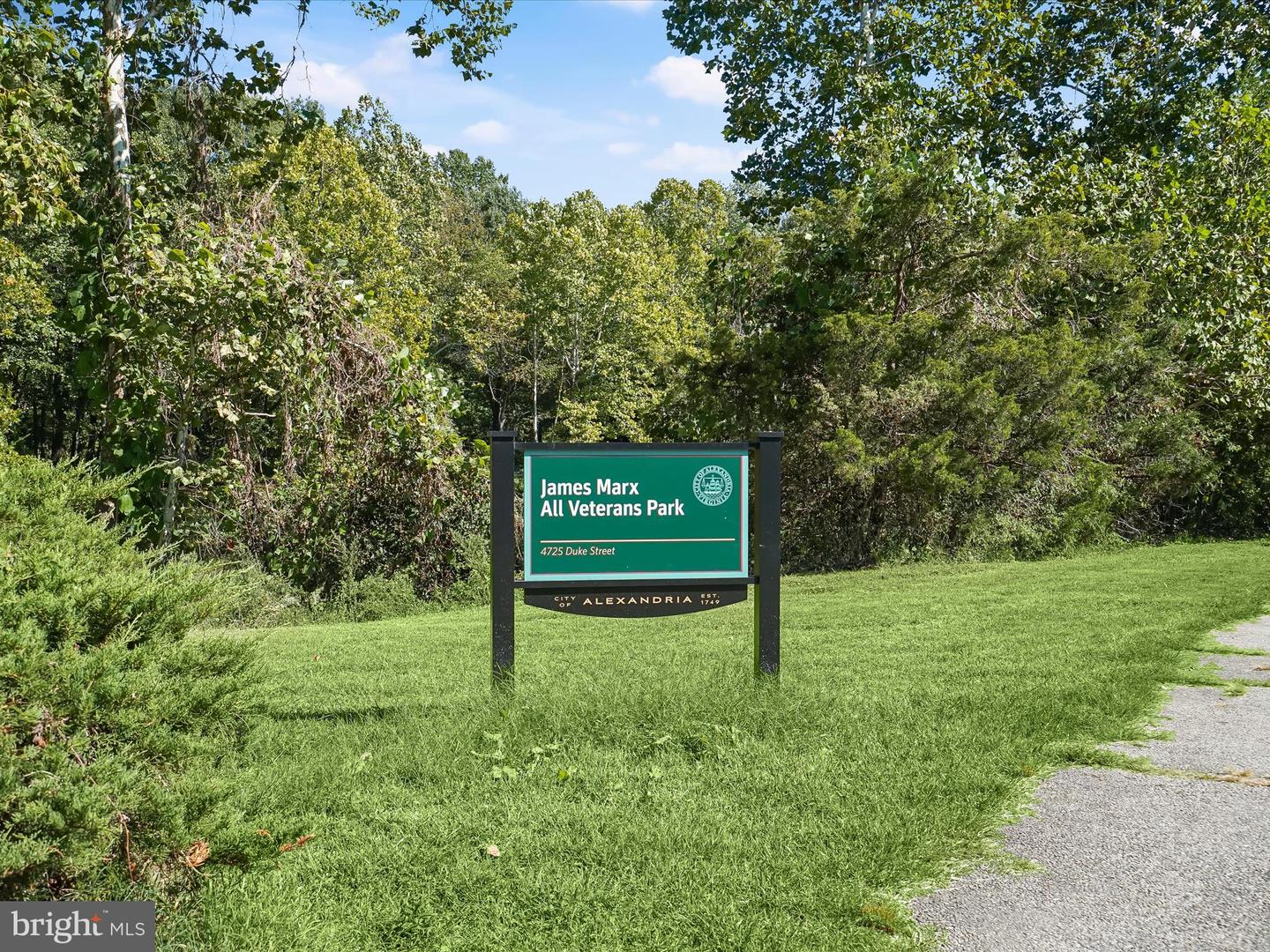 5300 HOLMES RUN PKWY #402, ALEXANDRIA, Virginia 22304, 2 Bedrooms Bedrooms, ,2 BathroomsBathrooms,Residential,For sale,5300 HOLMES RUN PKWY #402,VAAX2053500 MLS # VAAX2053500