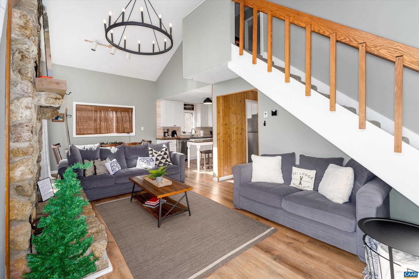 138 OAK LN, WINTERGREEN RESORT, Virginia 22967, 3 Bedrooms Bedrooms, ,2 BathroomsBathrooms,Residential,For sale,138 OAK LN,672800 MLS # 672800