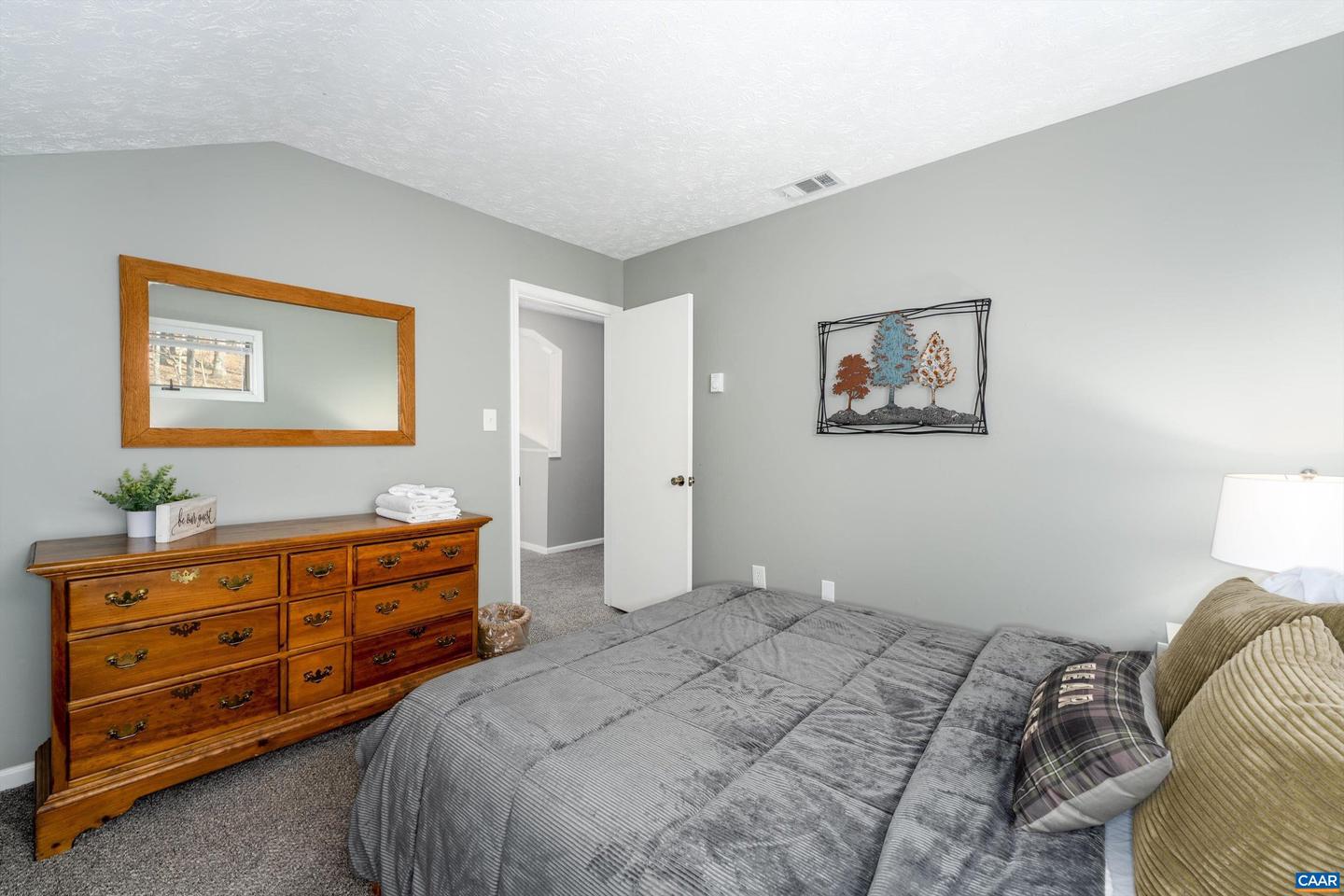 138 OAK LN, WINTERGREEN RESORT, Virginia 22967, 3 Bedrooms Bedrooms, ,2 BathroomsBathrooms,Residential,For sale,138 OAK LN,672800 MLS # 672800