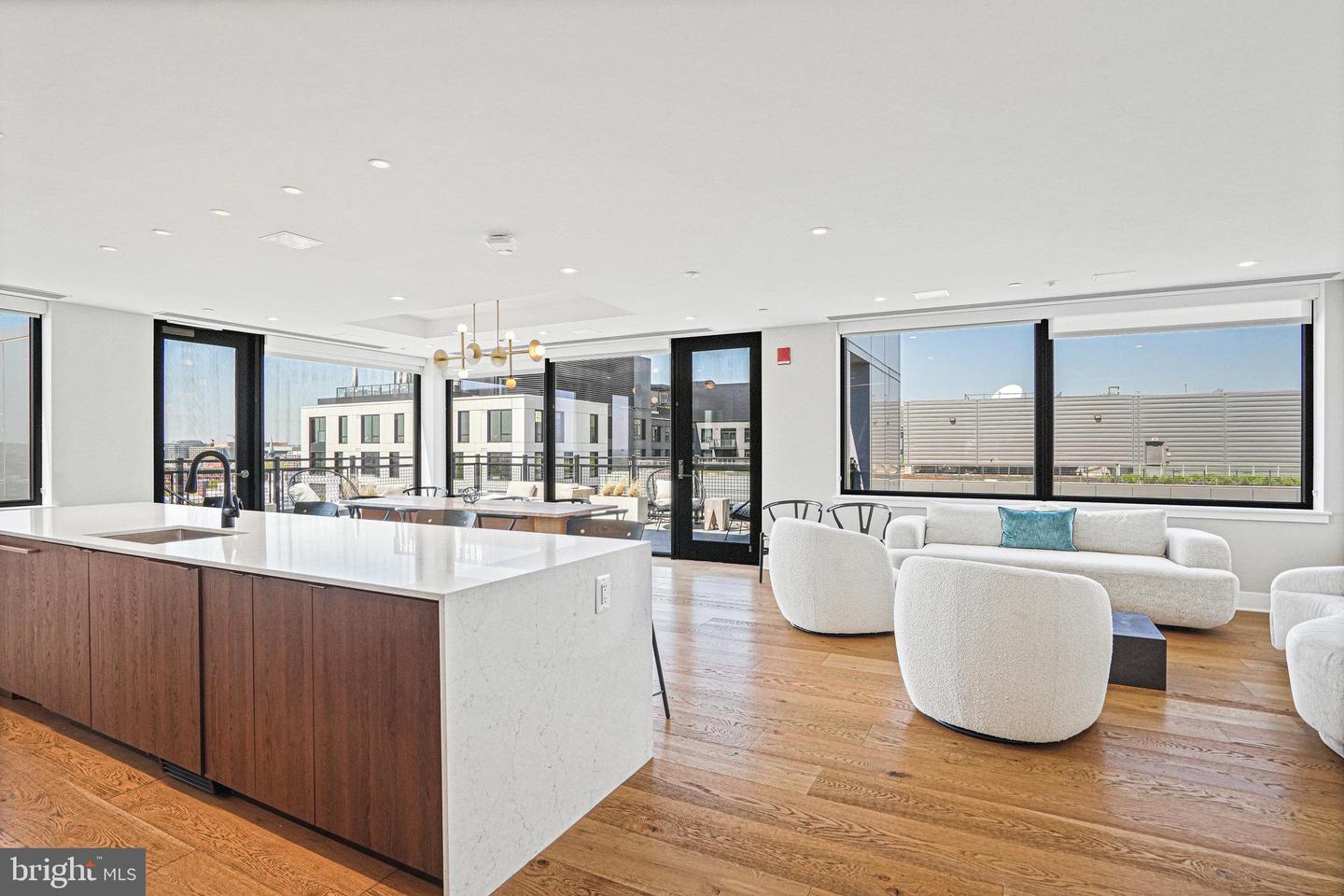 37 L ST SE #101, WASHINGTON, District Of Columbia 20003, 2 Bedrooms Bedrooms, ,1 BathroomBathrooms,Residential,For sale,37 L ST SE #101,DCDC2243100 MLS # DCDC2243100