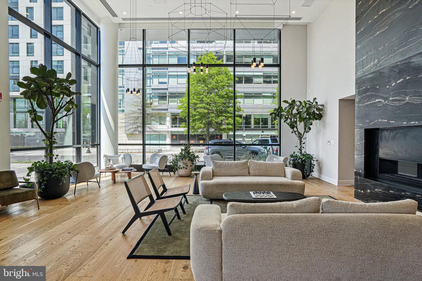 37 L ST SE #101, WASHINGTON, District Of Columbia 20003, 2 Bedrooms Bedrooms, ,1 BathroomBathrooms,Residential,For sale,37 L ST SE #101,DCDC2243100 MLS # DCDC2243100