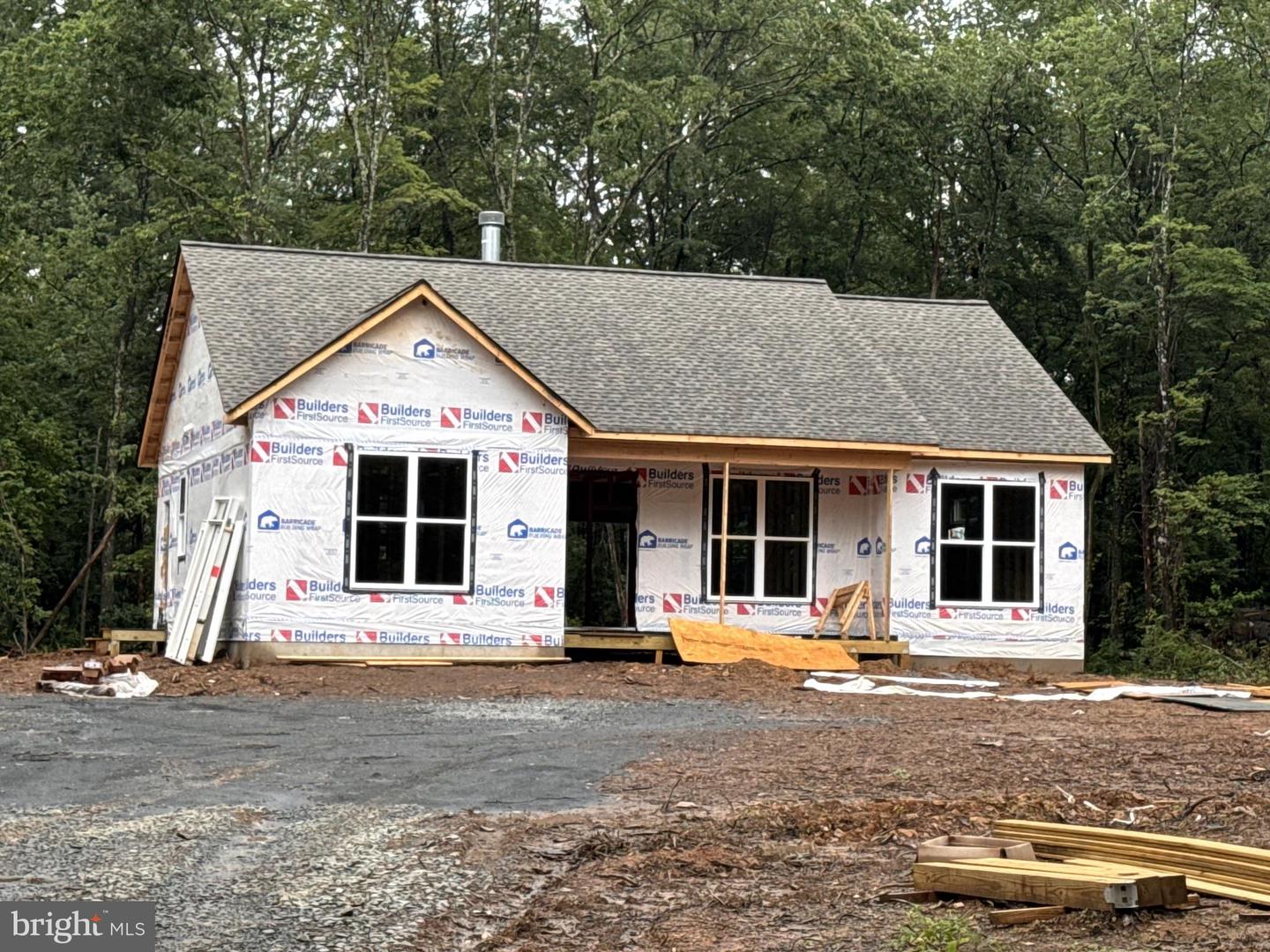 6735 BEVERLY RD, BROAD RUN, Virginia 20137, 3 Bedrooms Bedrooms, ,2 BathroomsBathrooms,Residential,For sale,6735 BEVERLY RD,VAPW2091792 MLS # VAPW2091792