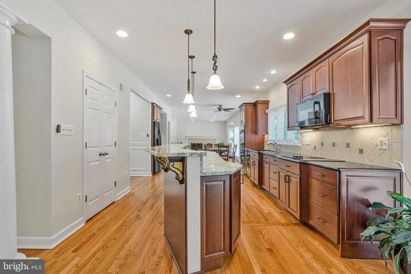 116 LAKE DR, STERLING, Virginia 20164, 4 Bedrooms Bedrooms, ,4 BathroomsBathrooms,Residential,For sale,116 LAKE DR,VALO2105430 MLS # VALO2105430