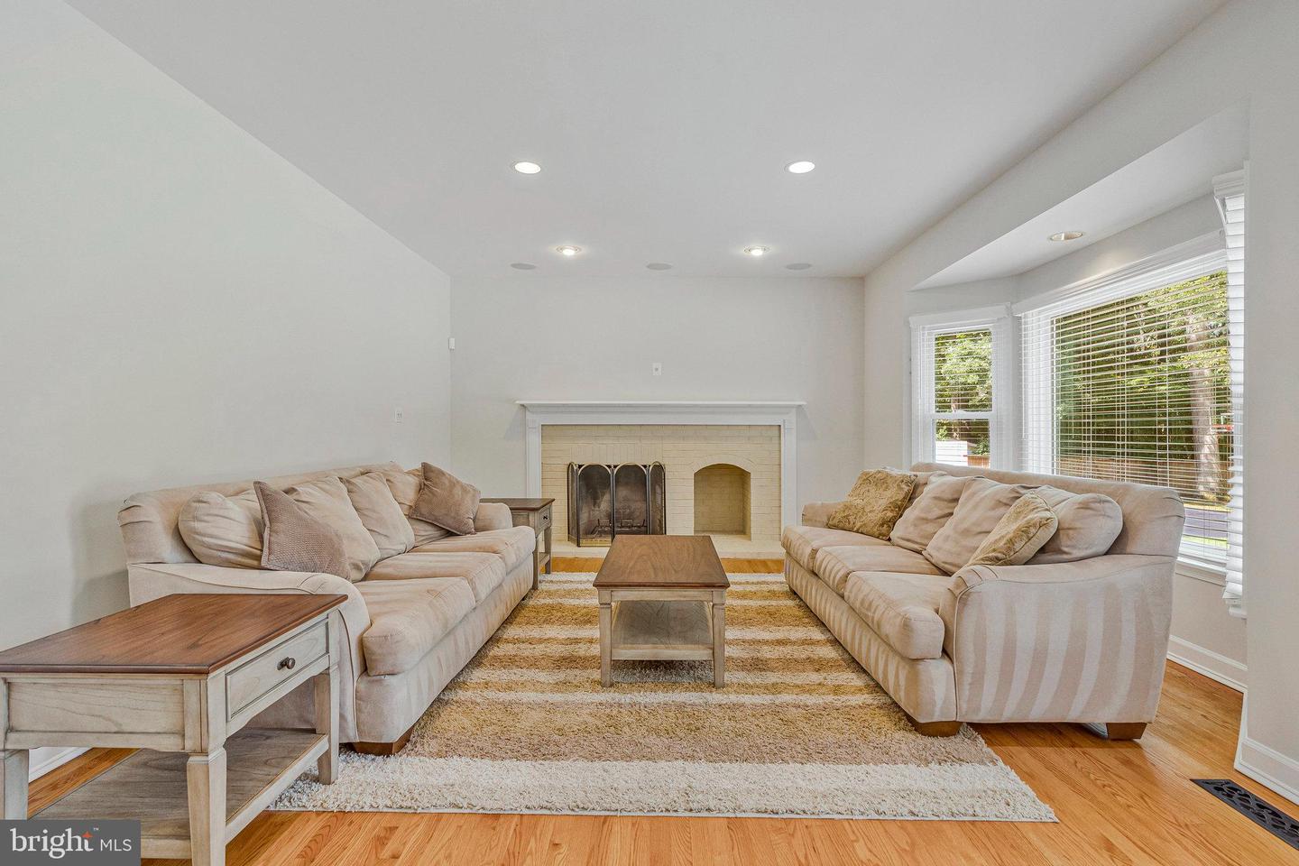 116 LAKE DR, STERLING, Virginia 20164, 4 Bedrooms Bedrooms, ,4 BathroomsBathrooms,Residential,For sale,116 LAKE DR,VALO2105430 MLS # VALO2105430