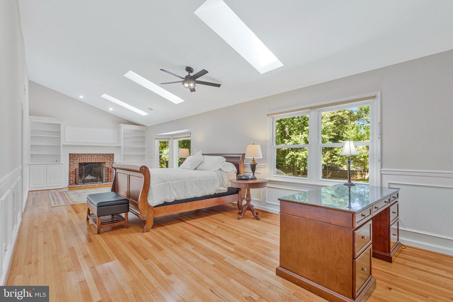 116 LAKE DR, STERLING, Virginia 20164, 4 Bedrooms Bedrooms, ,4 BathroomsBathrooms,Residential,For sale,116 LAKE DR,VALO2105430 MLS # VALO2105430