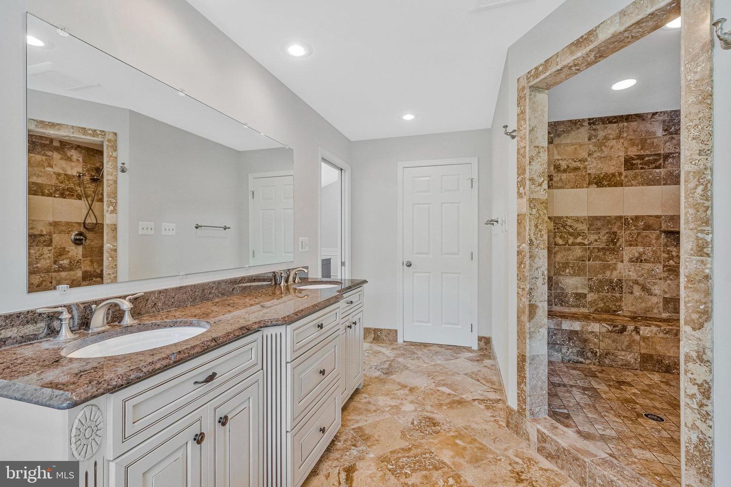 116 LAKE DR, STERLING, Virginia 20164, 4 Bedrooms Bedrooms, ,4 BathroomsBathrooms,Residential,For sale,116 LAKE DR,VALO2105430 MLS # VALO2105430