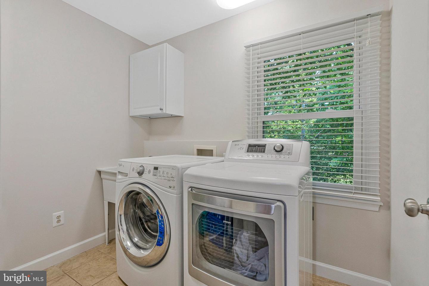 116 LAKE DR, STERLING, Virginia 20164, 4 Bedrooms Bedrooms, ,4 BathroomsBathrooms,Residential,For sale,116 LAKE DR,VALO2105430 MLS # VALO2105430