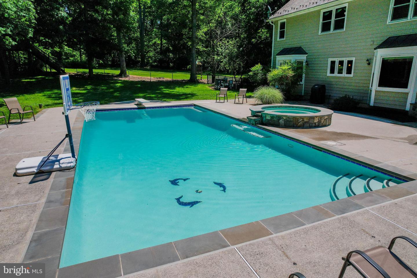 116 LAKE DR, STERLING, Virginia 20164, 4 Bedrooms Bedrooms, ,4 BathroomsBathrooms,Residential,For sale,116 LAKE DR,VALO2105430 MLS # VALO2105430