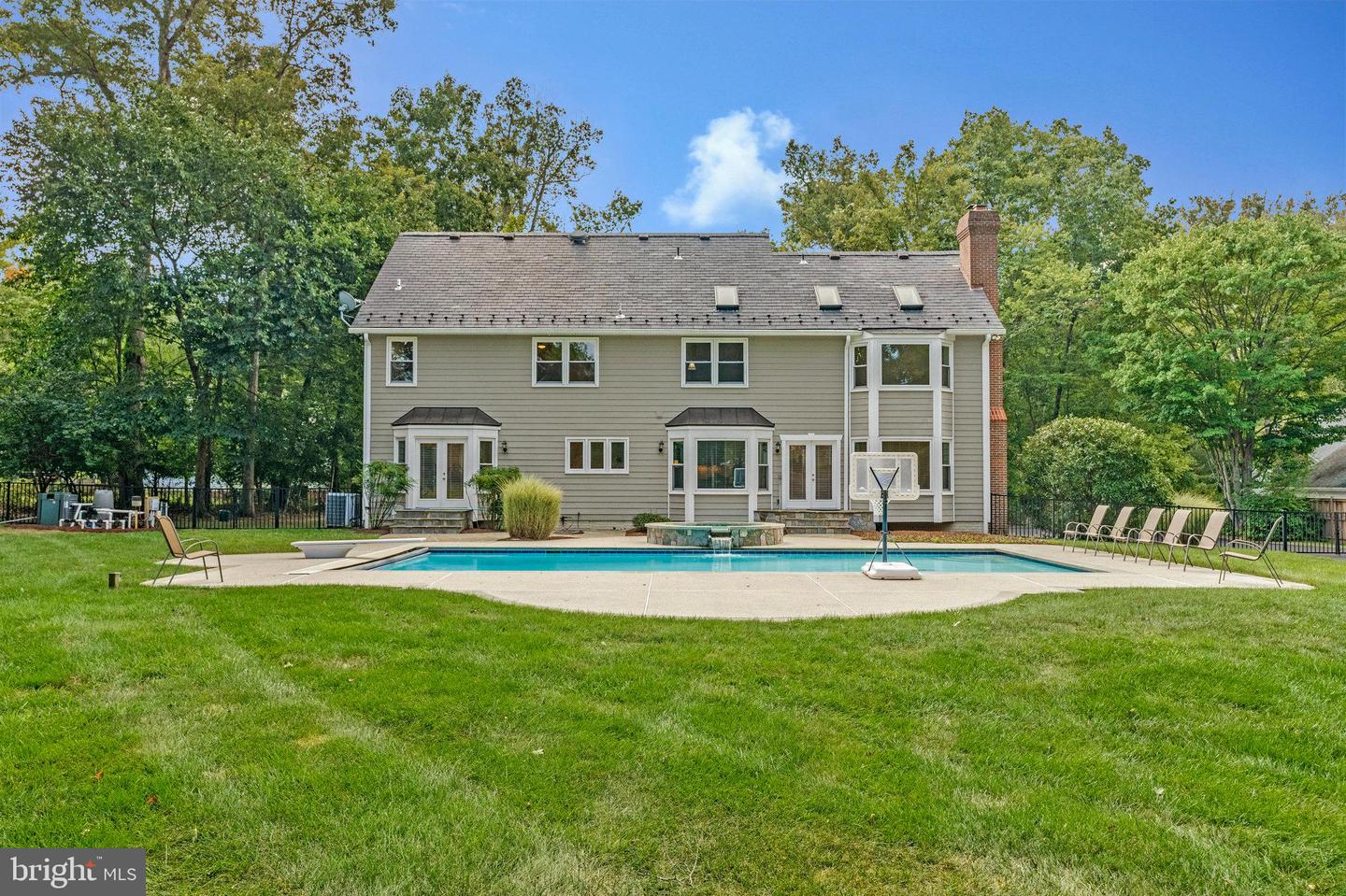 116 LAKE DR, STERLING, Virginia 20164, 4 Bedrooms Bedrooms, ,4 BathroomsBathrooms,Residential,For sale,116 LAKE DR,VALO2105430 MLS # VALO2105430