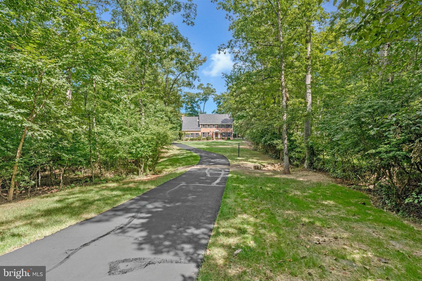 116 LAKE DR, STERLING, Virginia 20164, 4 Bedrooms Bedrooms, ,4 BathroomsBathrooms,Residential,For sale,116 LAKE DR,VALO2105430 MLS # VALO2105430