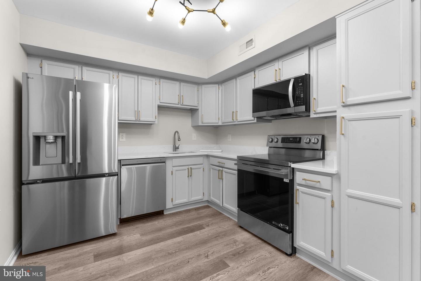 3484 LEGERE CT, WOODBRIDGE, Virginia 22193, 3 Bedrooms Bedrooms, ,2 BathroomsBathrooms,Residential,For sale,3484 LEGERE CT,VAPW2107648 MLS # VAPW2107648