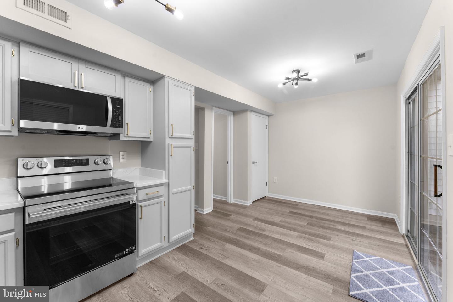 3484 LEGERE CT, WOODBRIDGE, Virginia 22193, 3 Bedrooms Bedrooms, ,2 BathroomsBathrooms,Residential,For sale,3484 LEGERE CT,VAPW2107648 MLS # VAPW2107648