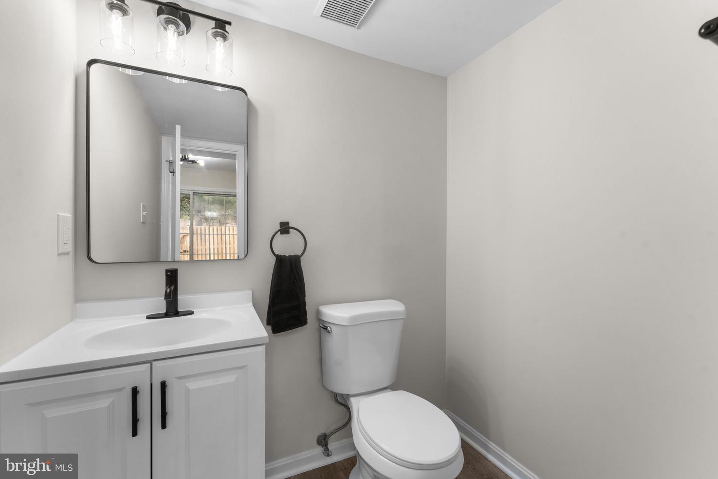 3484 LEGERE CT, WOODBRIDGE, Virginia 22193, 3 Bedrooms Bedrooms, ,2 BathroomsBathrooms,Residential,For sale,3484 LEGERE CT,VAPW2107648 MLS # VAPW2107648