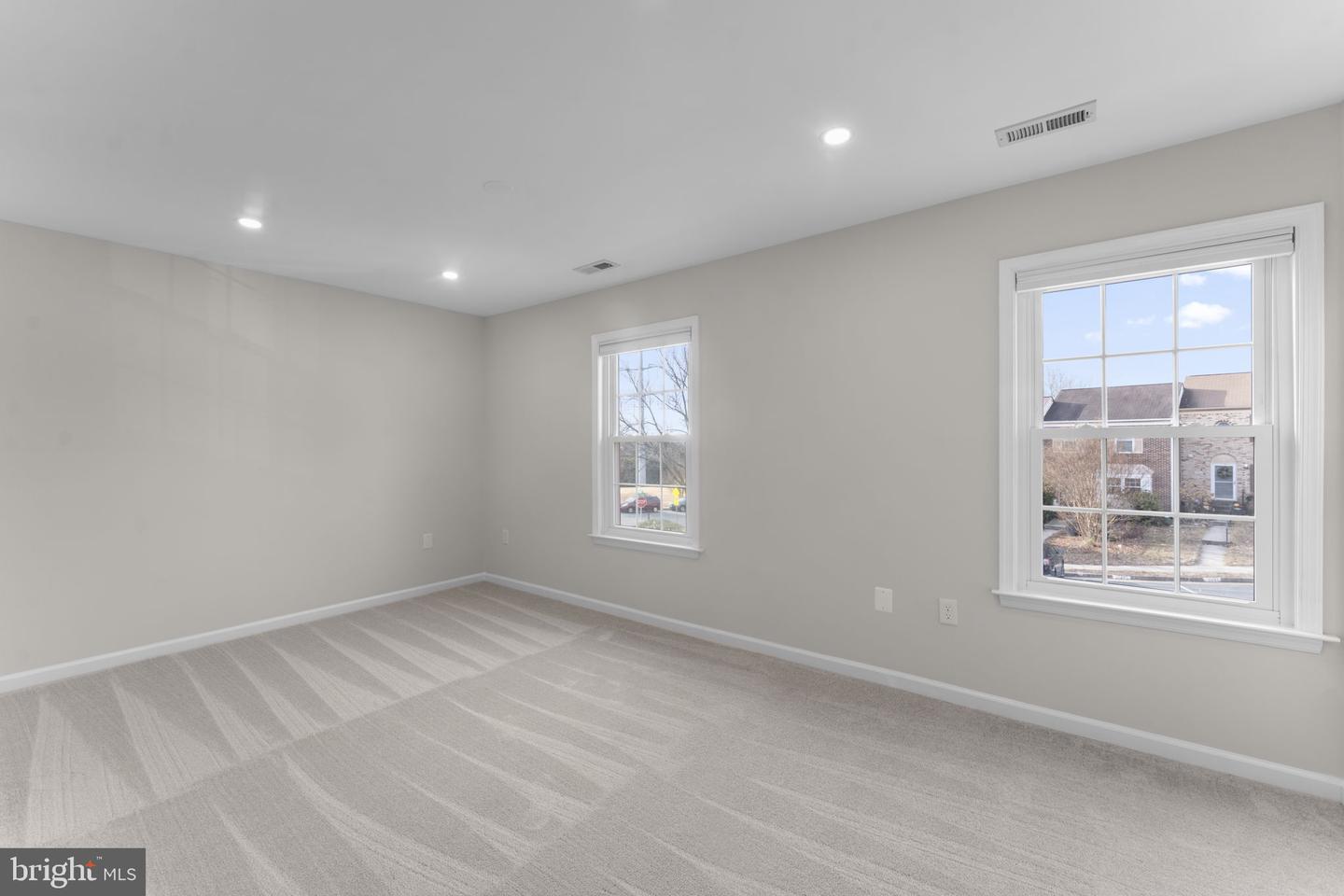 3484 LEGERE CT, WOODBRIDGE, Virginia 22193, 3 Bedrooms Bedrooms, ,2 BathroomsBathrooms,Residential,For sale,3484 LEGERE CT,VAPW2107648 MLS # VAPW2107648