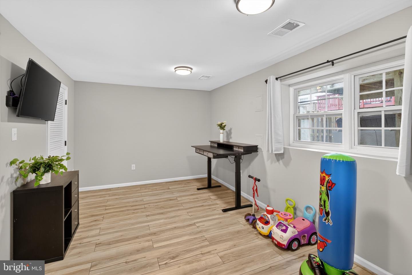 5920 BARON KENT LN, CENTREVILLE, Virginia 20120, 4 Bedrooms Bedrooms, ,3 BathroomsBathrooms,Residential,For sale,5920 BARON KENT LN,VAFX2282384 MLS # VAFX2282384