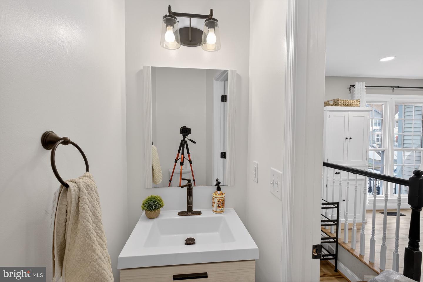 5920 BARON KENT LN, CENTREVILLE, Virginia 20120, 4 Bedrooms Bedrooms, ,3 BathroomsBathrooms,Residential,For sale,5920 BARON KENT LN,VAFX2282384 MLS # VAFX2282384