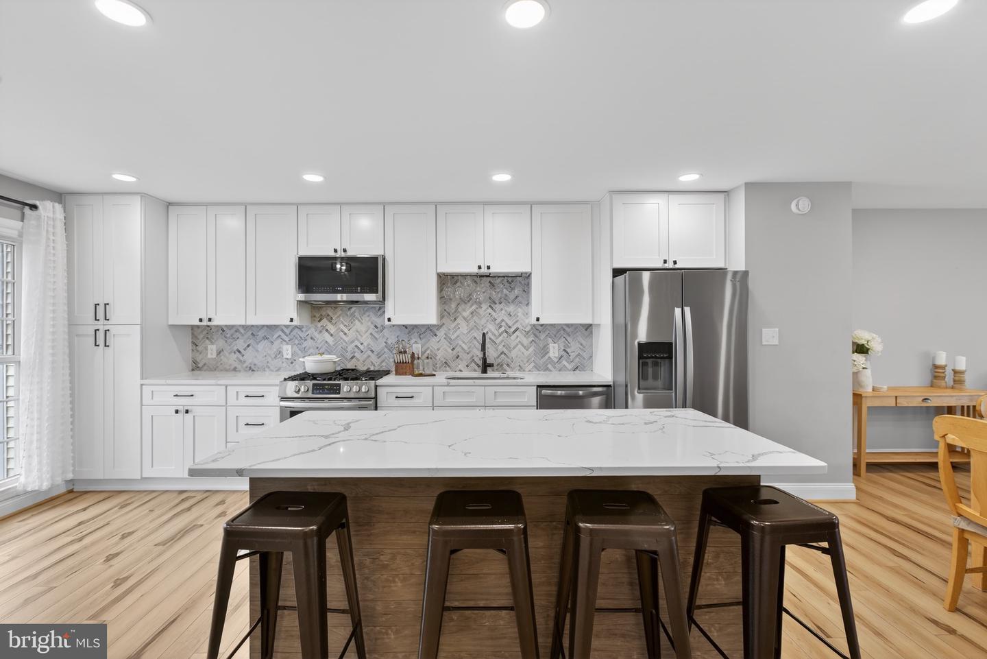 5920 BARON KENT LN, CENTREVILLE, Virginia 20120, 4 Bedrooms Bedrooms, ,3 BathroomsBathrooms,Residential,For sale,5920 BARON KENT LN,VAFX2282384 MLS # VAFX2282384