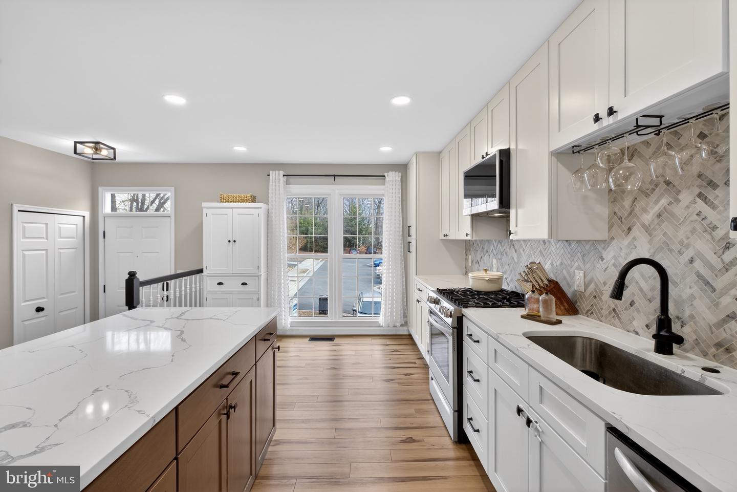 5920 BARON KENT LN, CENTREVILLE, Virginia 20120, 4 Bedrooms Bedrooms, ,3 BathroomsBathrooms,Residential,For sale,5920 BARON KENT LN,VAFX2282384 MLS # VAFX2282384