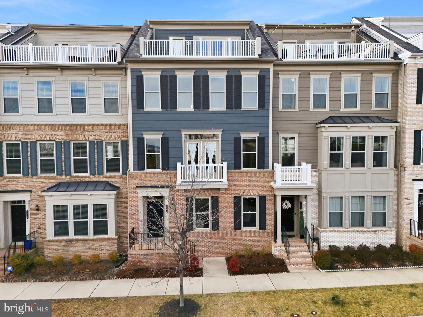 1707 COTTONWOOD GROVE RD, DUMFRIES, Virginia 22026, 3 Bedrooms Bedrooms, ,2 BathroomsBathrooms,Residential,For sale,1707 COTTONWOOD GROVE RD,VAPW2110388 MLS # VAPW2110388