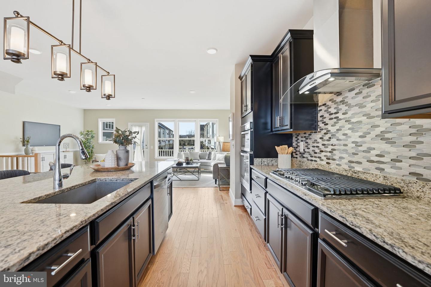 1707 COTTONWOOD GROVE RD, DUMFRIES, Virginia 22026, 3 Bedrooms Bedrooms, ,2 BathroomsBathrooms,Residential,For sale,1707 COTTONWOOD GROVE RD,VAPW2110388 MLS # VAPW2110388