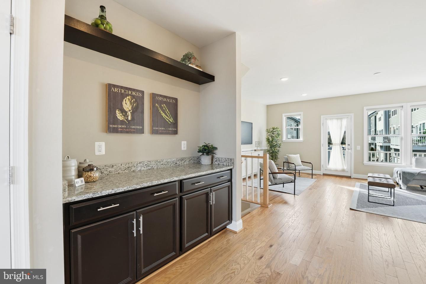 1707 COTTONWOOD GROVE RD, DUMFRIES, Virginia 22026, 3 Bedrooms Bedrooms, ,2 BathroomsBathrooms,Residential,For sale,1707 COTTONWOOD GROVE RD,VAPW2110388 MLS # VAPW2110388