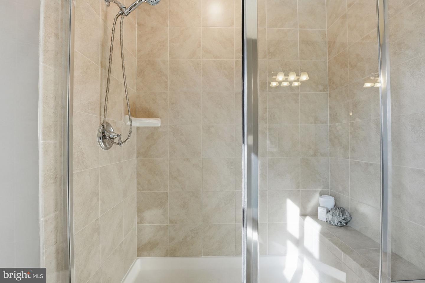 1707 COTTONWOOD GROVE RD, DUMFRIES, Virginia 22026, 3 Bedrooms Bedrooms, ,2 BathroomsBathrooms,Residential,For sale,1707 COTTONWOOD GROVE RD,VAPW2110388 MLS # VAPW2110388