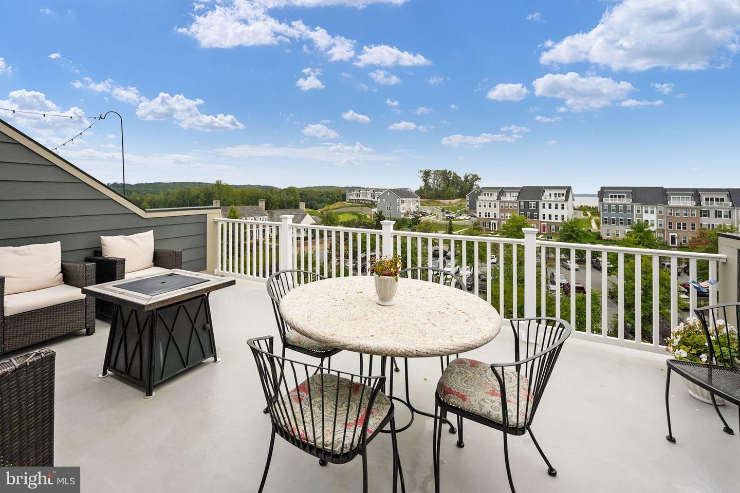 1707 COTTONWOOD GROVE RD, DUMFRIES, Virginia 22026, 3 Bedrooms Bedrooms, ,2 BathroomsBathrooms,Residential,For sale,1707 COTTONWOOD GROVE RD,VAPW2110388 MLS # VAPW2110388