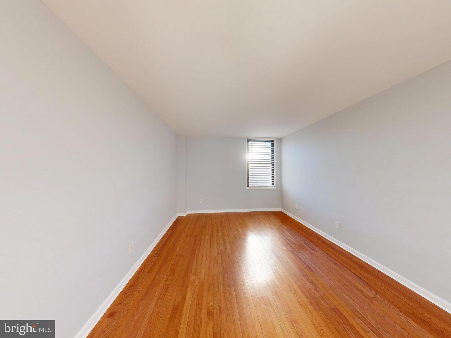 4600 DUKE ST #1524, ALEXANDRIA, Virginia 22304, 2 Bedrooms Bedrooms, ,1 BathroomBathrooms,Residential,For sale,4600 DUKE ST #1524,VAAX2053104 MLS # VAAX2053104