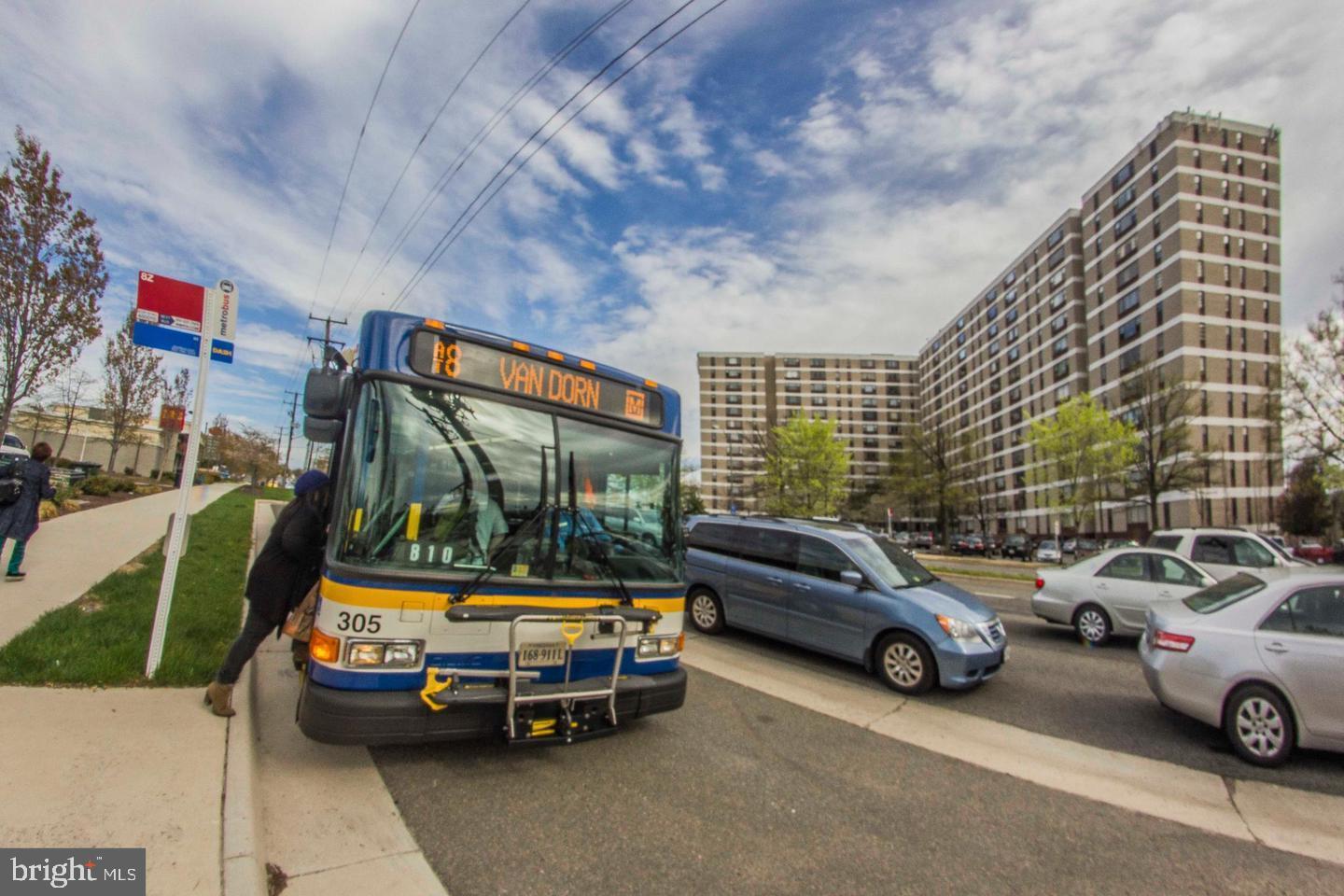 4600 DUKE ST #1524, ALEXANDRIA, Virginia 22304, 2 Bedrooms Bedrooms, ,1 BathroomBathrooms,Residential,For sale,4600 DUKE ST #1524,VAAX2053104 MLS # VAAX2053104