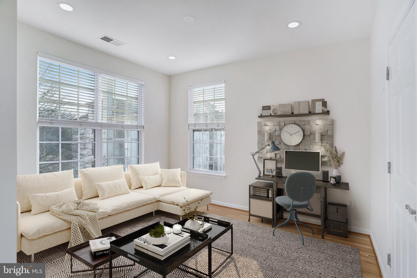 11623 CAVALIER LANDING CT #304, FAIRFAX, Virginia 22030, 3 Bedrooms Bedrooms, ,3 BathroomsBathrooms,Residential,For sale,11623 CAVALIER LANDING CT #304,VAFX2286014 MLS # VAFX2286014