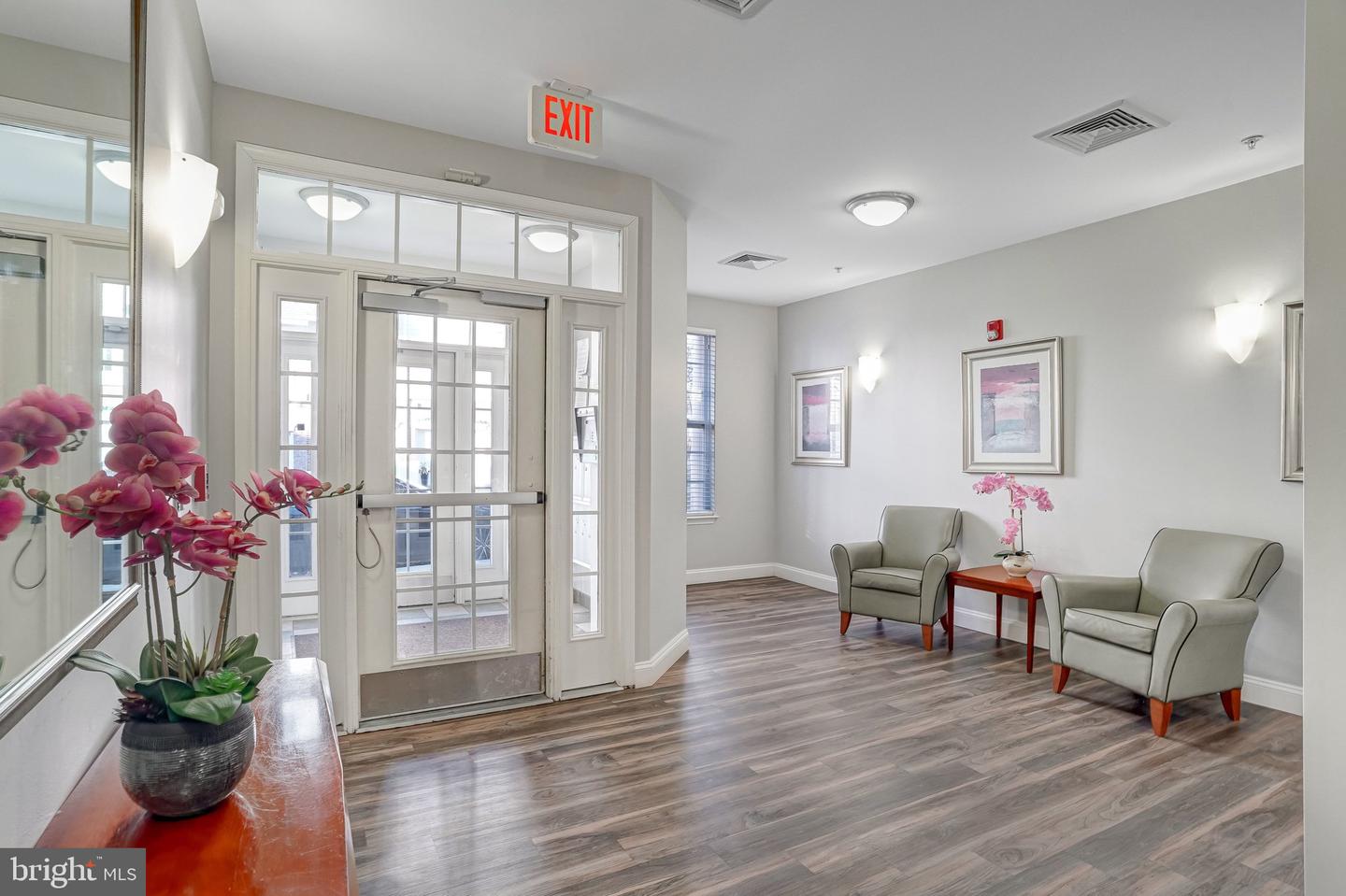 11623 CAVALIER LANDING CT #304, FAIRFAX, Virginia 22030, 3 Bedrooms Bedrooms, ,3 BathroomsBathrooms,Residential,For sale,11623 CAVALIER LANDING CT #304,VAFX2286014 MLS # VAFX2286014