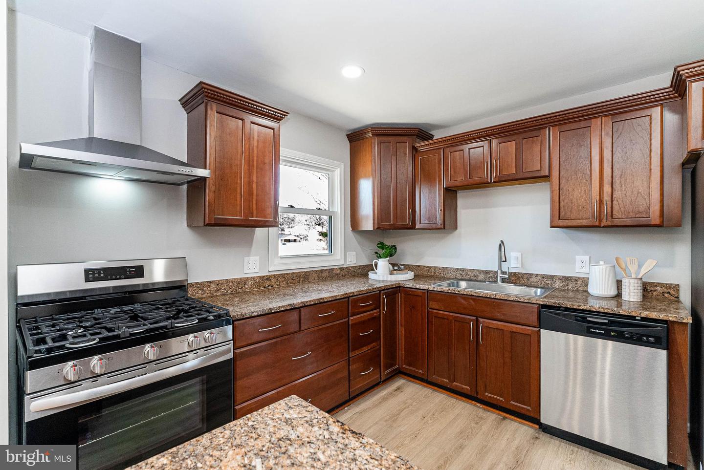 14612 DARBYDALE AVE, WOODBRIDGE, Virginia 22193, 4 Bedrooms Bedrooms, ,3 BathroomsBathrooms,Residential,For sale,14612 DARBYDALE AVE,VAPW2110842 MLS # VAPW2110842