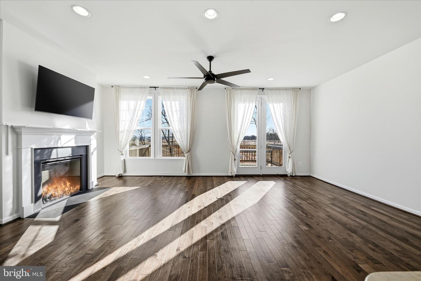 156 SOLARA DR, WINCHESTER, Virginia 22602, 4 Bedrooms Bedrooms, ,3 BathroomsBathrooms,Residential,For sale,156 SOLARA DR,VAFV2039090 MLS # VAFV2039090