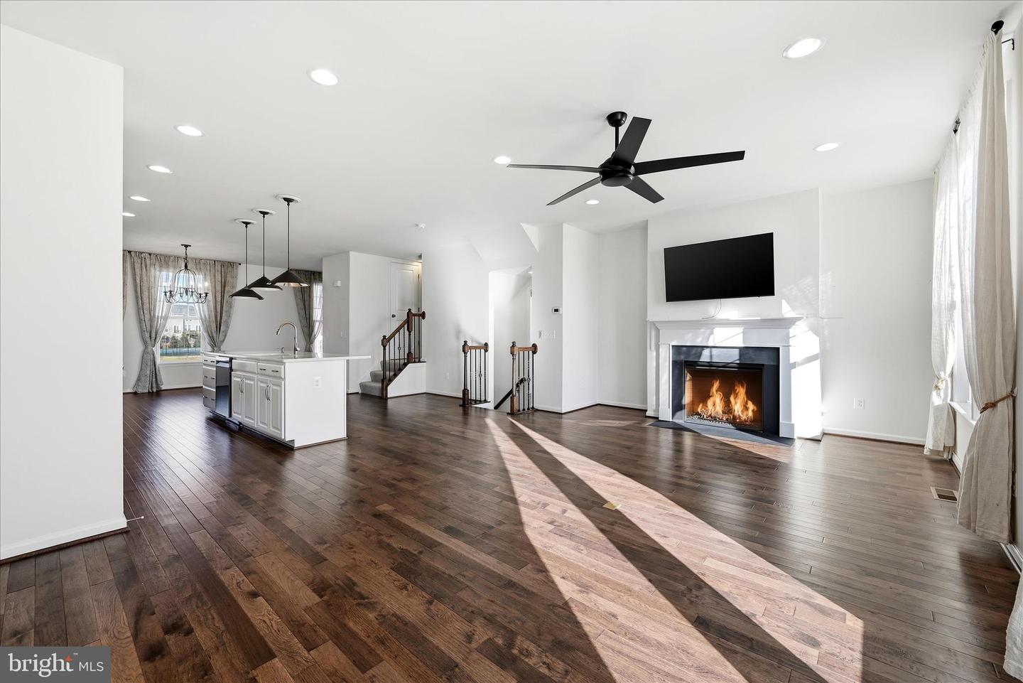 156 SOLARA DR, WINCHESTER, Virginia 22602, 4 Bedrooms Bedrooms, ,3 BathroomsBathrooms,Residential,For sale,156 SOLARA DR,VAFV2039090 MLS # VAFV2039090