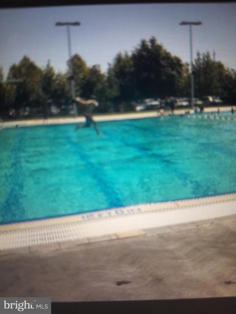 100 FOX RUN TER, MIDDLEBURG, Virginia 20117, 4 Bedrooms Bedrooms, ,4 BathroomsBathrooms,Residential,For sale,100 FOX RUN TER,VALO2114368 MLS # VALO2114368