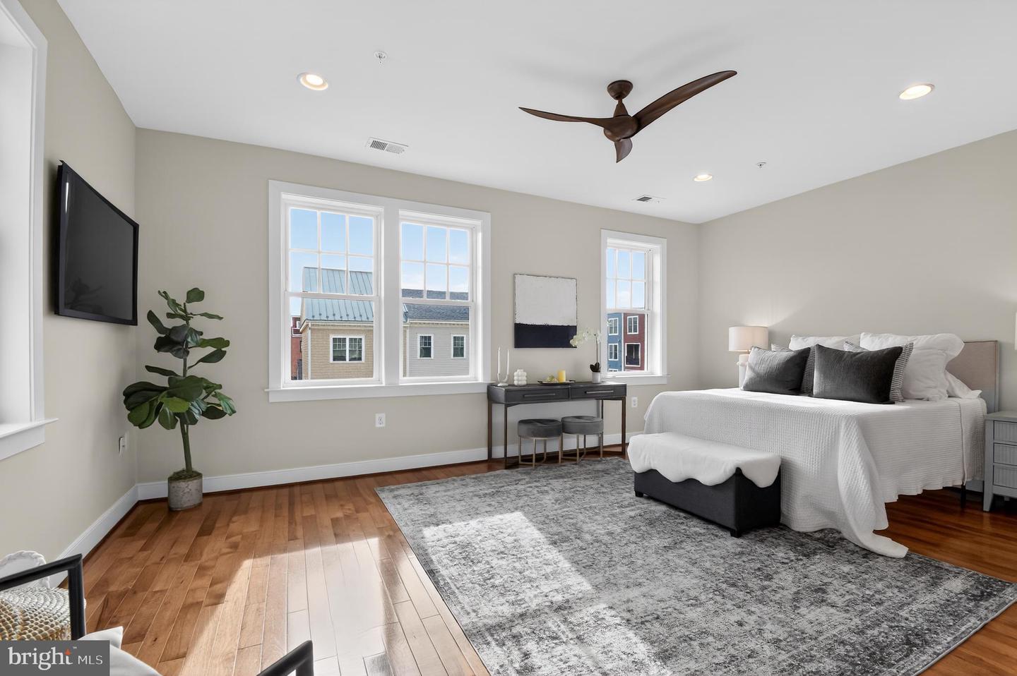 716 DIAMOND AVE, ALEXANDRIA, Virginia 22301, 3 Bedrooms Bedrooms, ,3 BathroomsBathrooms,Residential,For sale,716 DIAMOND AVE,VAAX2053444 MLS # VAAX2053444