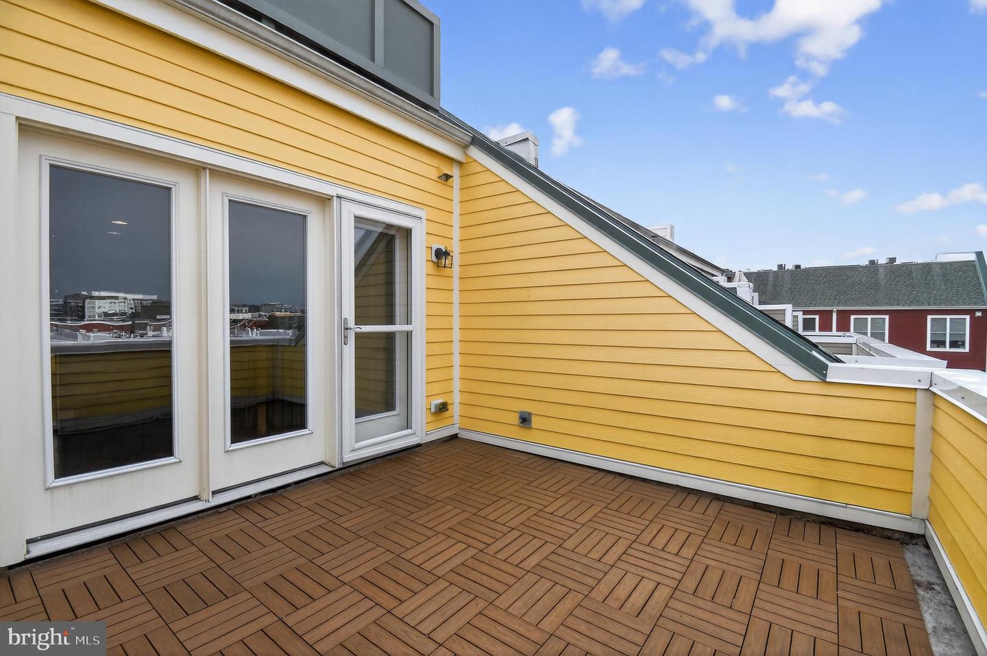 716 DIAMOND AVE, ALEXANDRIA, Virginia 22301, 3 Bedrooms Bedrooms, ,3 BathroomsBathrooms,Residential,For sale,716 DIAMOND AVE,VAAX2053444 MLS # VAAX2053444