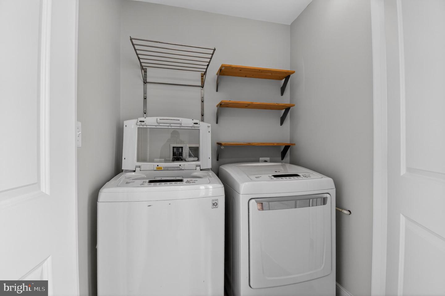 716 DIAMOND AVE, ALEXANDRIA, Virginia 22301, 3 Bedrooms Bedrooms, ,3 BathroomsBathrooms,Residential,For sale,716 DIAMOND AVE,VAAX2053444 MLS # VAAX2053444